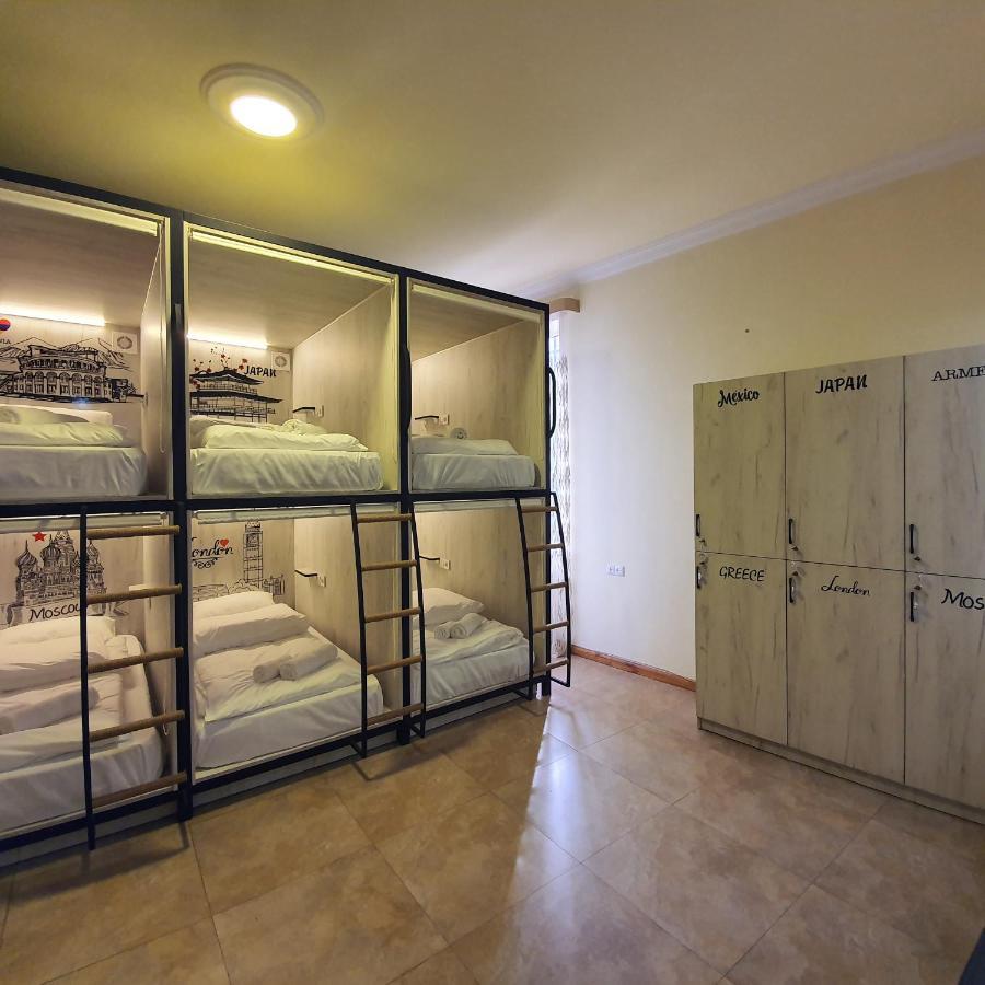 Capsule Hostel Erywań Zewnętrze zdjęcie